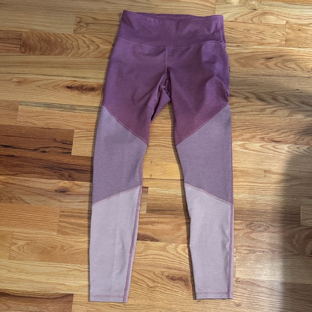 Colorblock Leggings in Mauve and Pink size M no holes or picks
